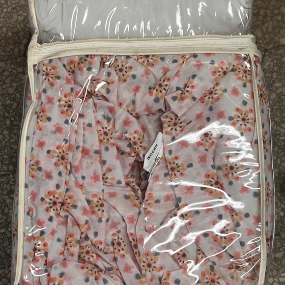 Lauren Conrad 5-pc F/Q floral comforter set, NWT - Picture 5 of 9